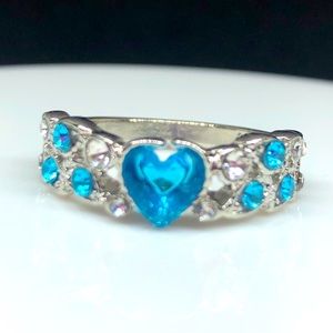 925/14kw Gold Blue Topaz Color CZ Heart Cut Ring
